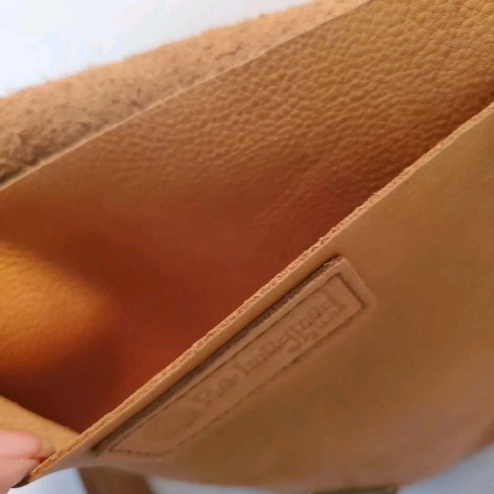 REIMAGINED RAW LEATGER Elegant Tan Leather Crossbody Bag